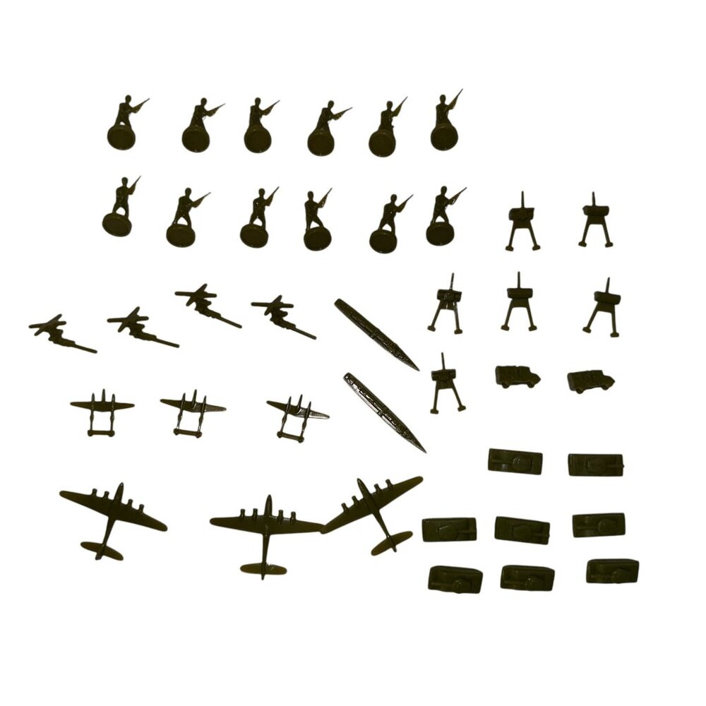 Hasbro Axis and Allies North Africa Board Game Green Plastic Miniatures Parts